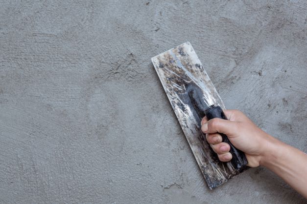 smoothing the cement